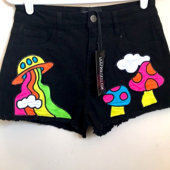 ✨🆕Dolls Kill x Current Mood Cosmic Scene Appliqué Shorts sz S BNWT!🛸👽SOLD OUT - Picture 3 of 16